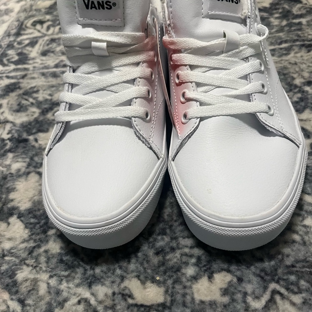 Vans Seldan white leather kicks
